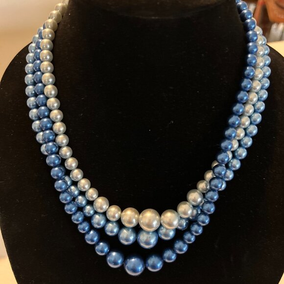 Vintage Faux Blue Pearl Necklace - 16 Inch - Picture 1 of 10